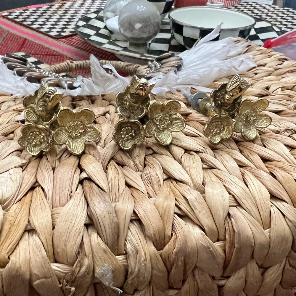 3 Gold Flower and Bee Anthropologie Knobs